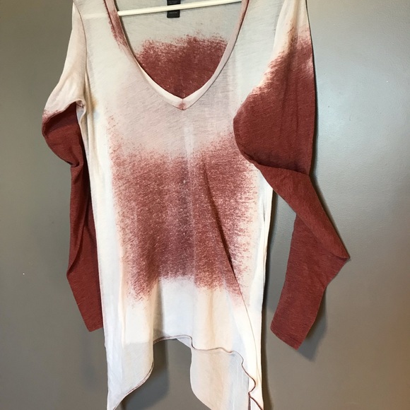 GUC Asymmetrical ‘burnout’ Tee. - Picture 3 of 9